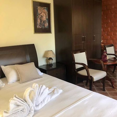 סוטומורה Apartments Moracanin מראה חיצוני תמונה
