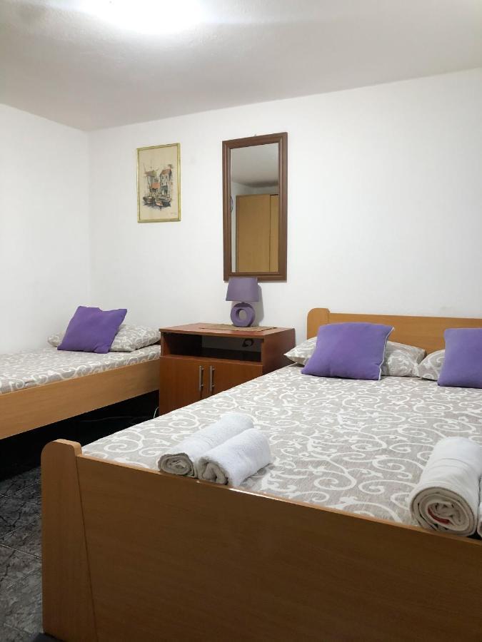 סוטומורה Apartments Moracanin מראה חיצוני תמונה