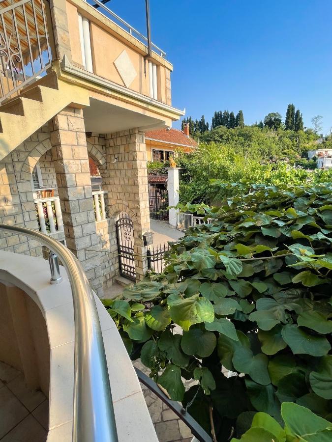 סוטומורה Apartments Moracanin מראה חיצוני תמונה