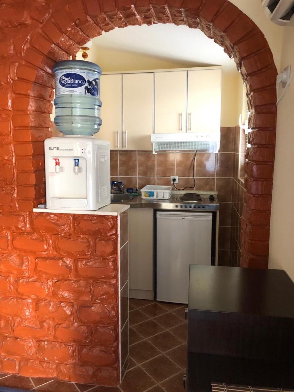סוטומורה Apartments Moracanin מראה חיצוני תמונה
