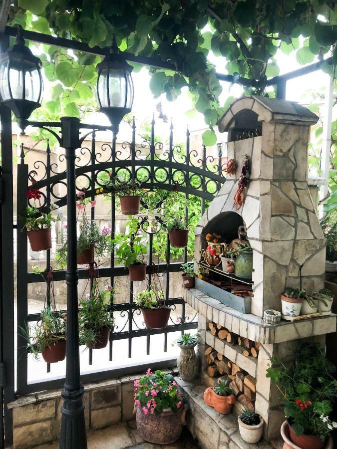 סוטומורה Apartments Moracanin מראה חיצוני תמונה