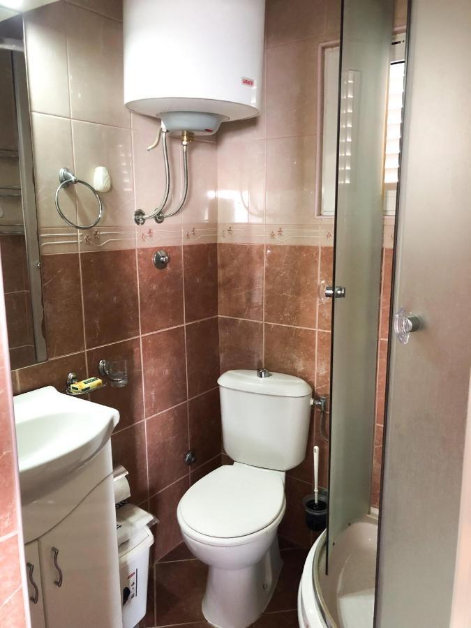 סוטומורה Apartments Moracanin מראה חיצוני תמונה