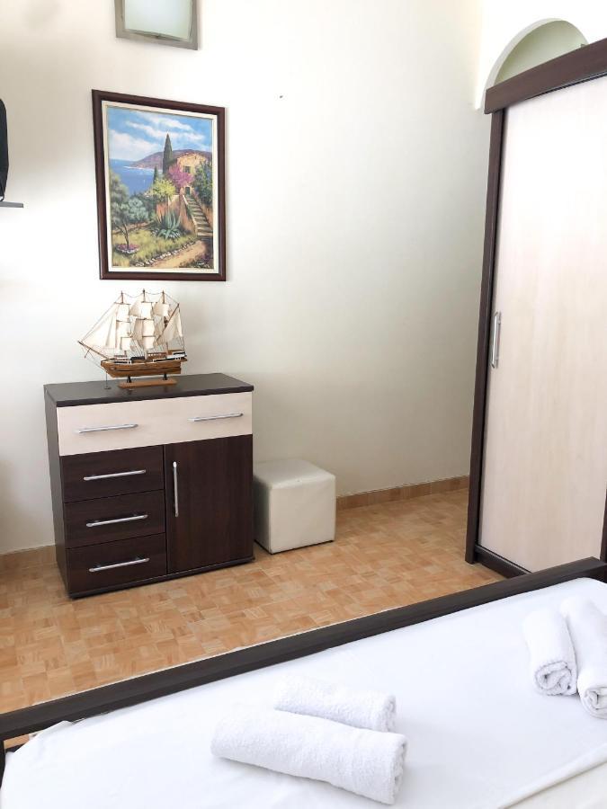 סוטומורה Apartments Moracanin מראה חיצוני תמונה