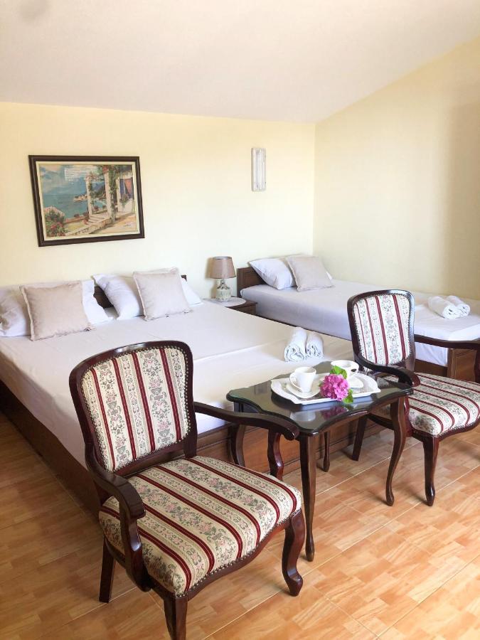סוטומורה Apartments Moracanin מראה חיצוני תמונה