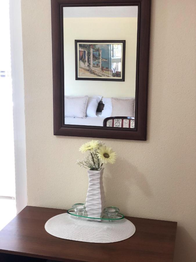 סוטומורה Apartments Moracanin מראה חיצוני תמונה